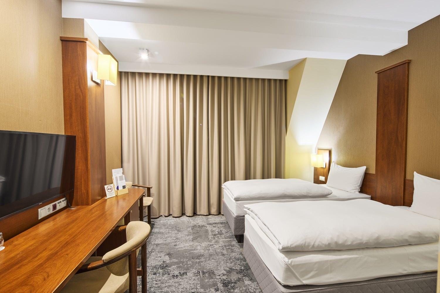 Hotel Na Polboru Sieradz Dış mekan fotoğraf