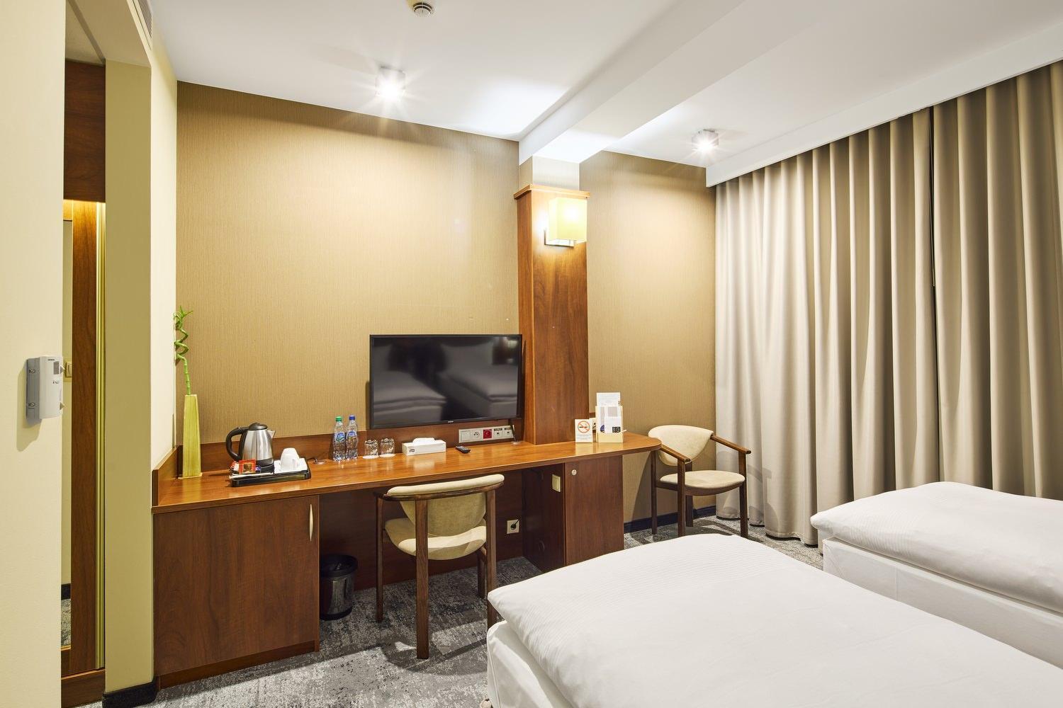 Hotel Na Polboru Sieradz Dış mekan fotoğraf