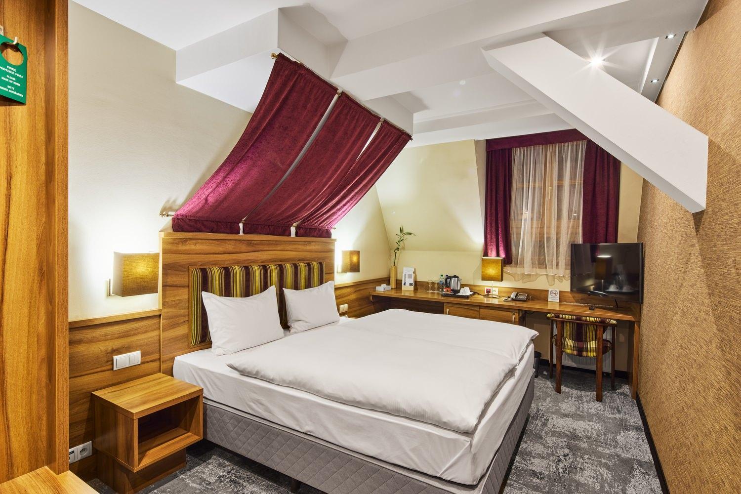 Hotel Na Polboru Sieradz Dış mekan fotoğraf