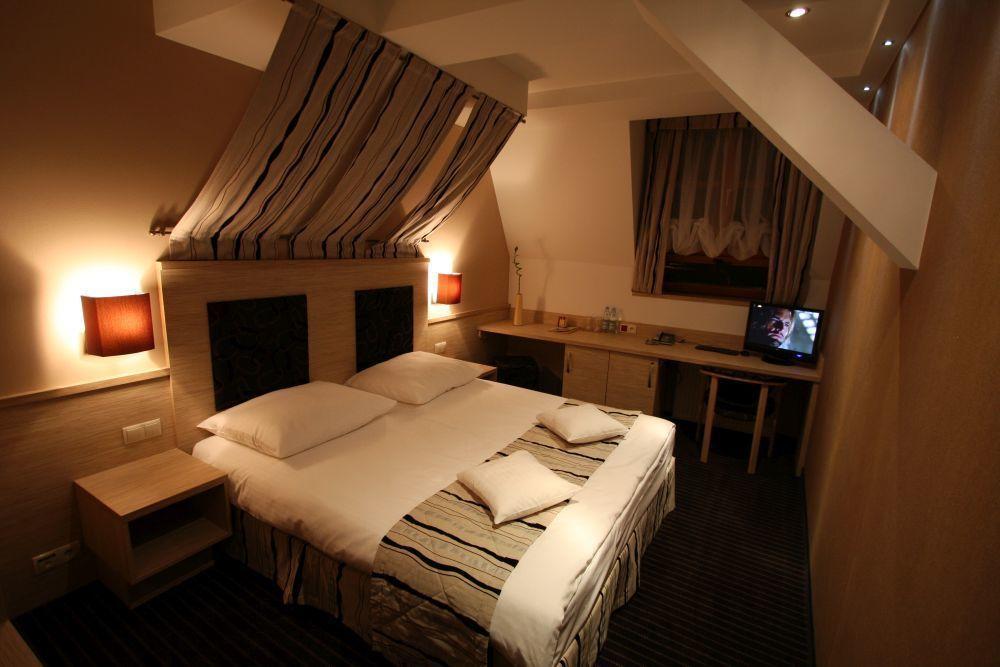 Hotel Na Polboru Sieradz Dış mekan fotoğraf